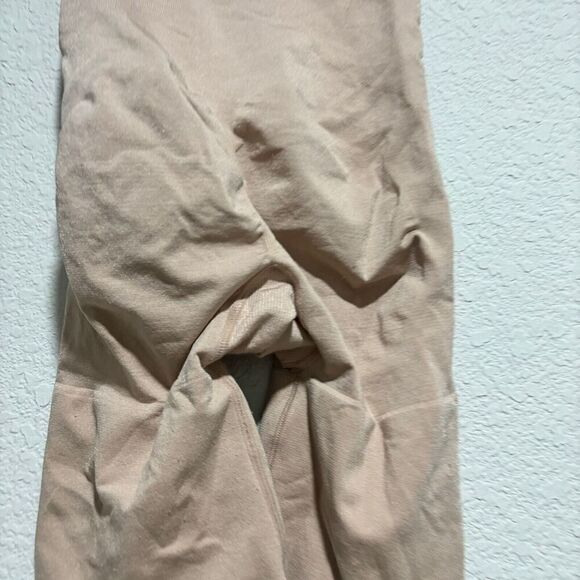 Spanx Sand Mid Thigh High Waisted Shapewear Small Sand Beige Ultra Firm Control - Picture 3 of 6